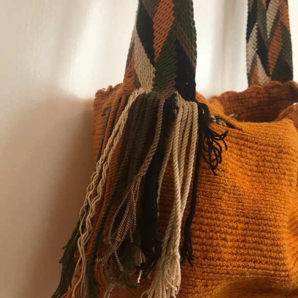 🏝Unique Knit Colombian Crossbody - Picture 4 of 10